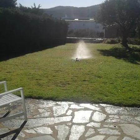 Casa Con Encanto Y Jardin Amplio En * Cadaques